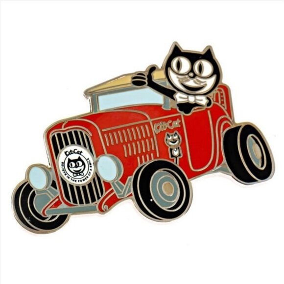 Kit-Cat Klock Red Ford Roadster Enamel Pin - Picture 2 of 3